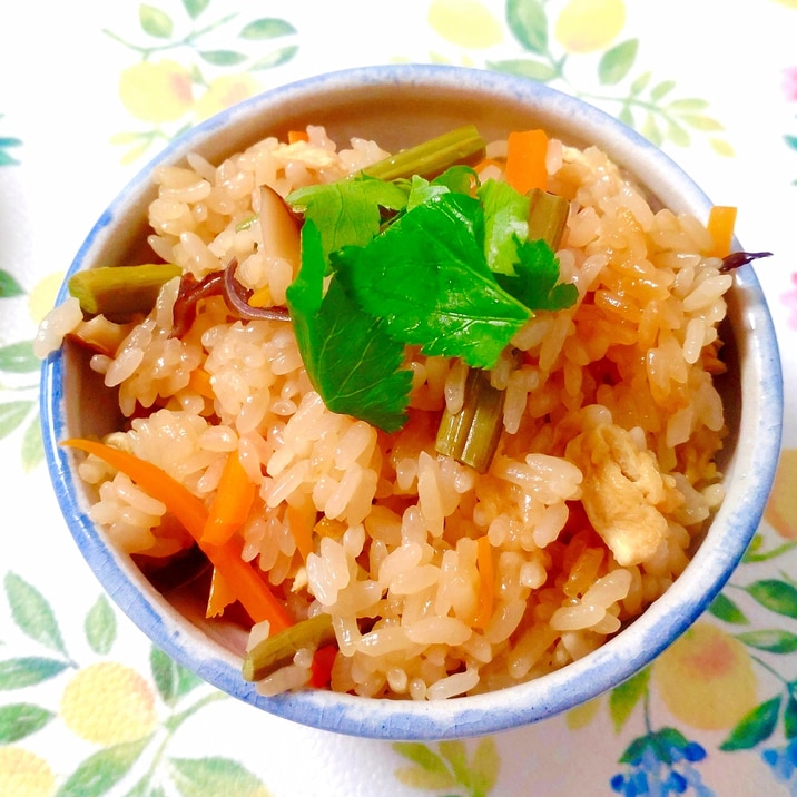 炊飯器と山菜ミックスで簡単!【山菜おこわ】
